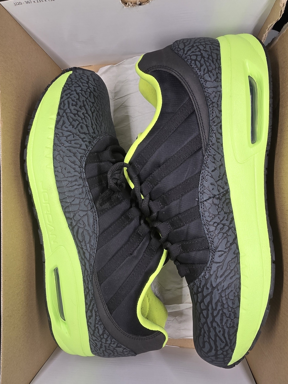 Sz 12 Jordan CMFT Vis Air 11 – Anthracite – Volt – Black 444905-001 VNDS
